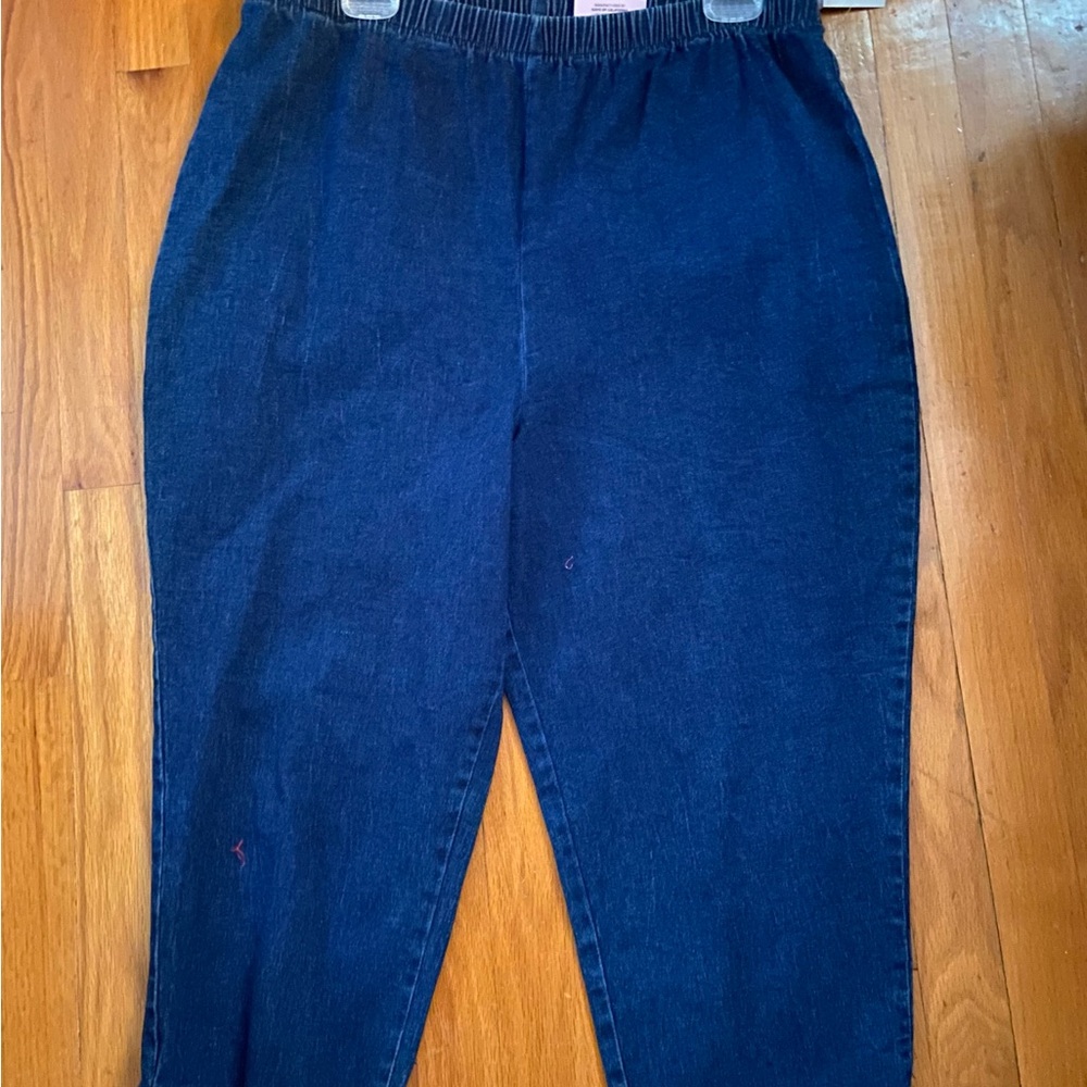 Plus Size Jeans Brand new Dark Blue Denim jeans leggings Capri Pants NWT comfy